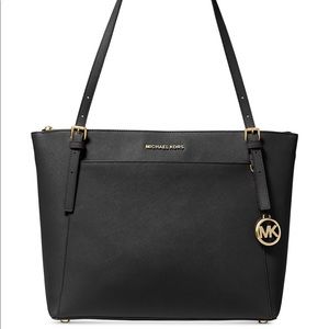 Michael Kors NWT Large Voyager Leather Tote